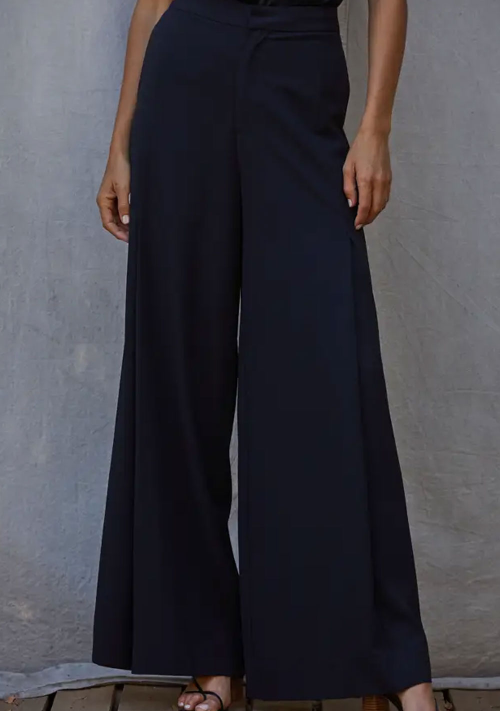 ♡ Hose mit extra weitem Bein und Kellerfalte