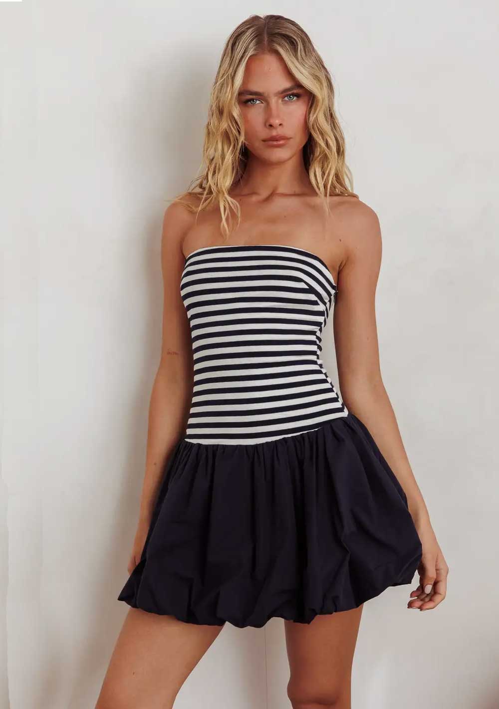 ♡ Minikleid mit Bubble-Saum