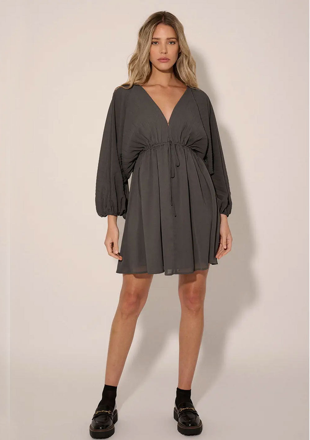 ♡ Chiffon Mini-Kleid mit V-Ausschnitt