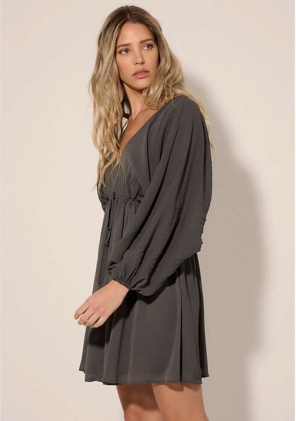 ♡ Chiffon Mini-Kleid mit V-Ausschnitt