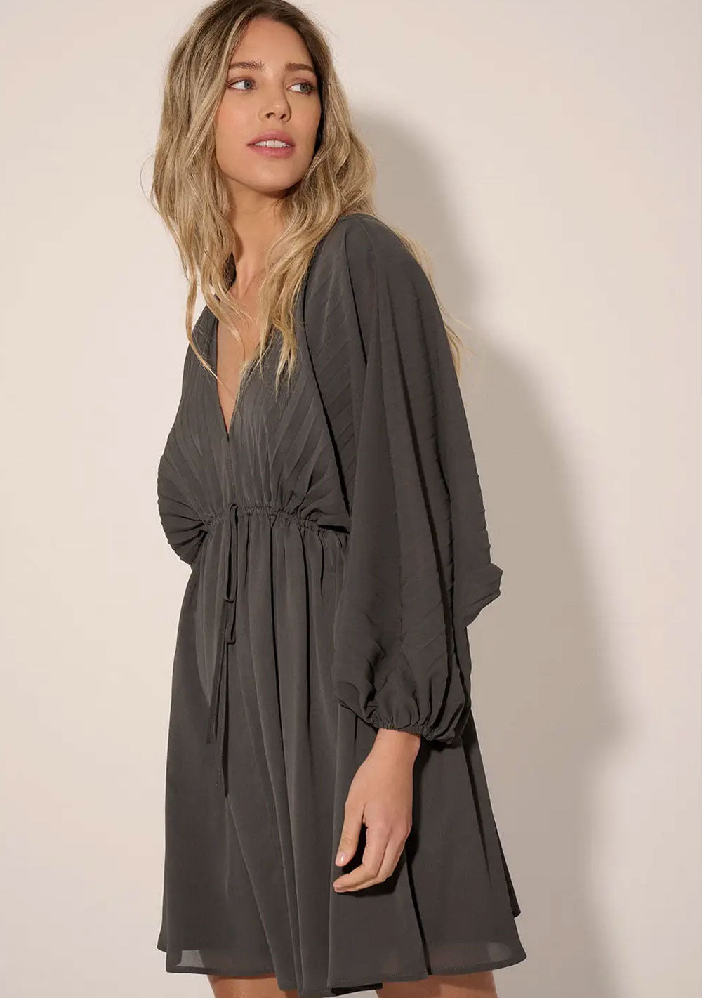♡ Chiffon Mini-Kleid mit V-Ausschnitt