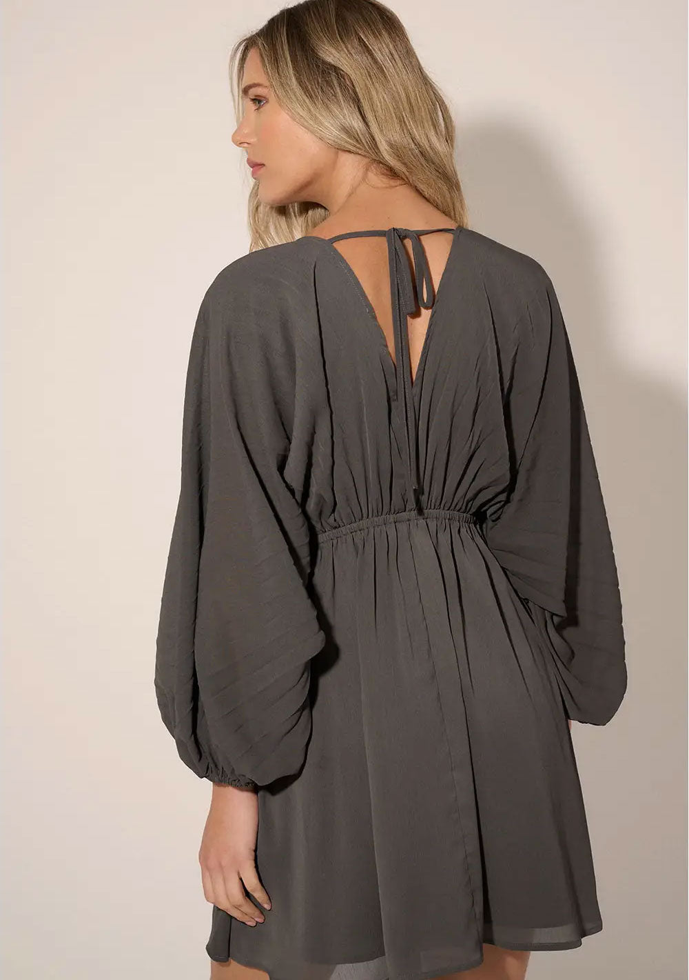 ♡ Chiffon Mini-Kleid mit V-Ausschnitt