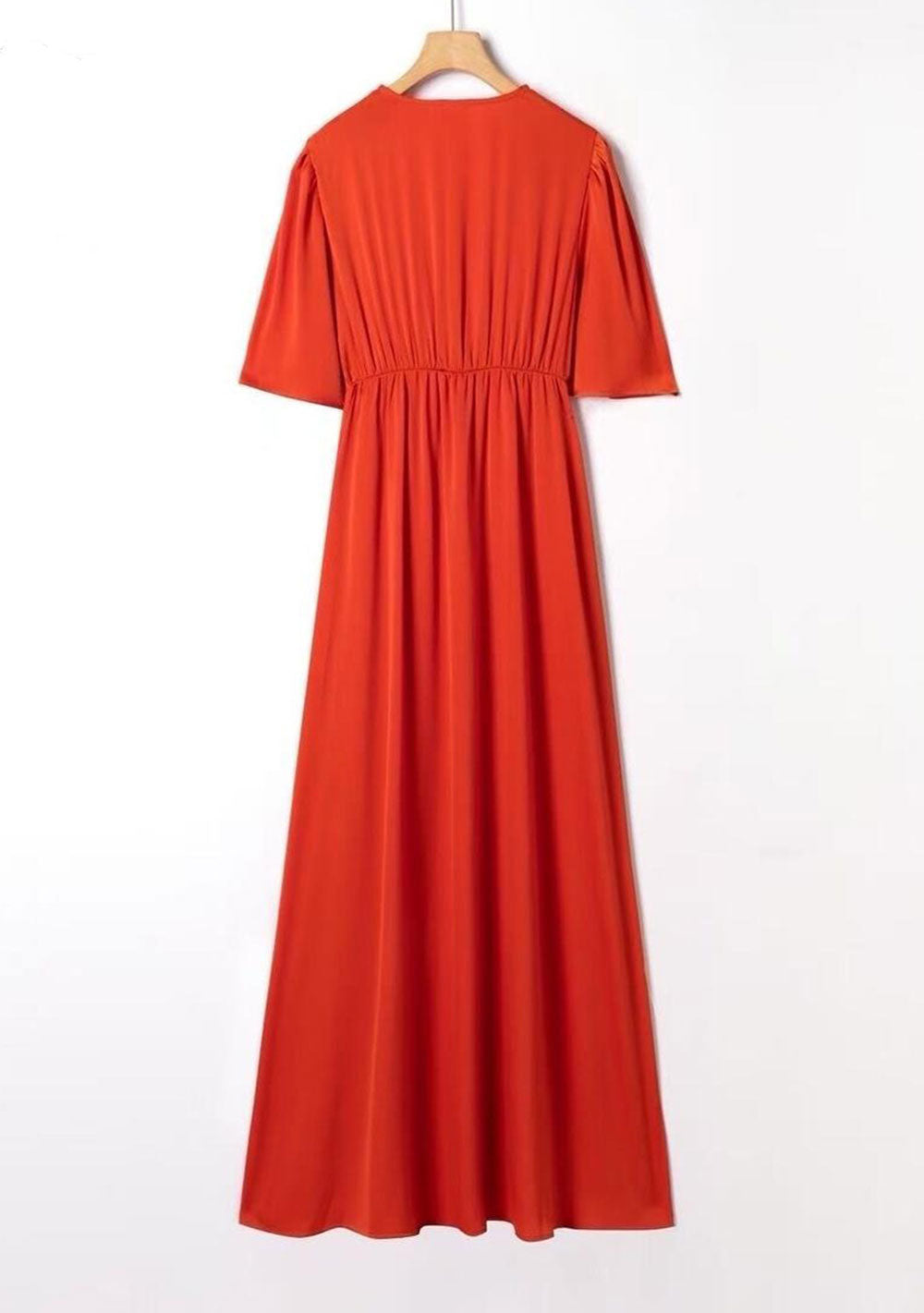 ♡ Maxikleid mit tiefem Ausschnitt