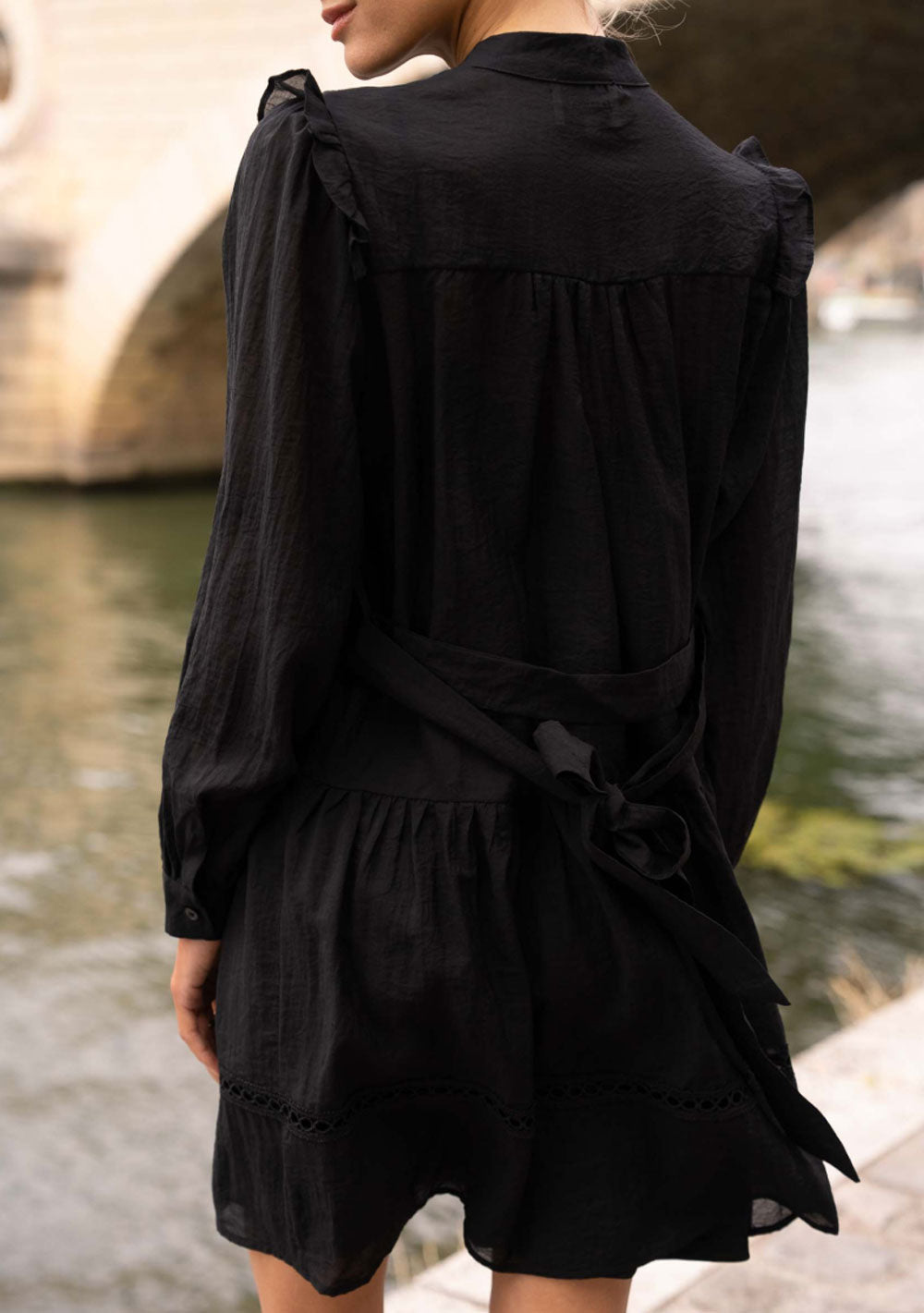 ♡ Mini-Kleid mit Rüschendetails