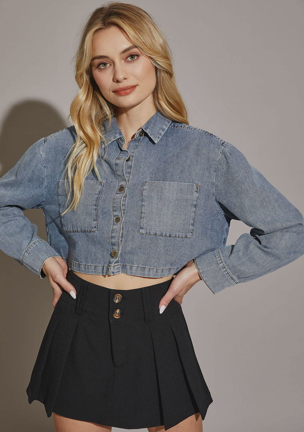 ♡ Kurzes Jeanshemd mit Taschen vorne