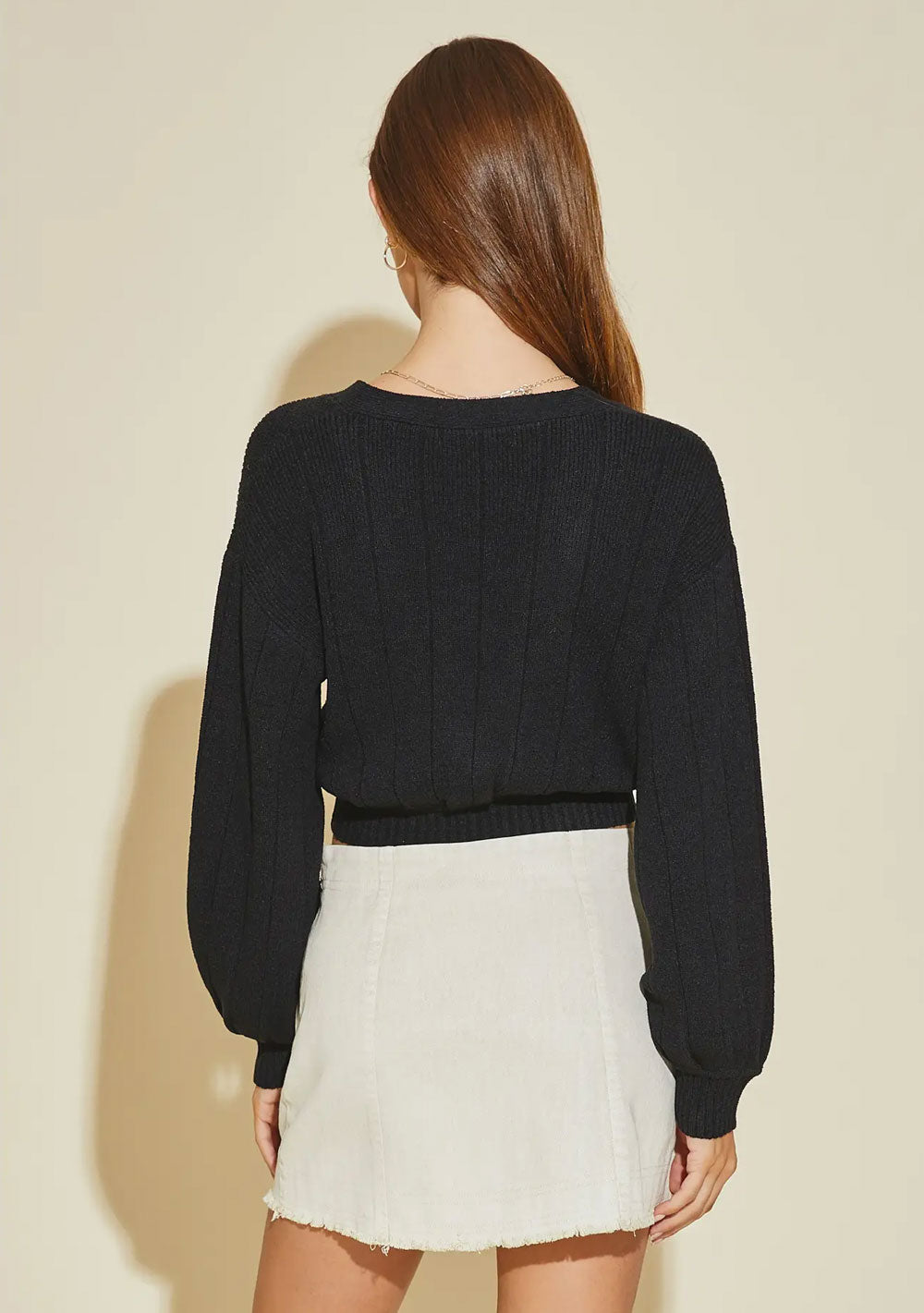 ♡ Kurze Strickjacke mit V-Ausschnitt