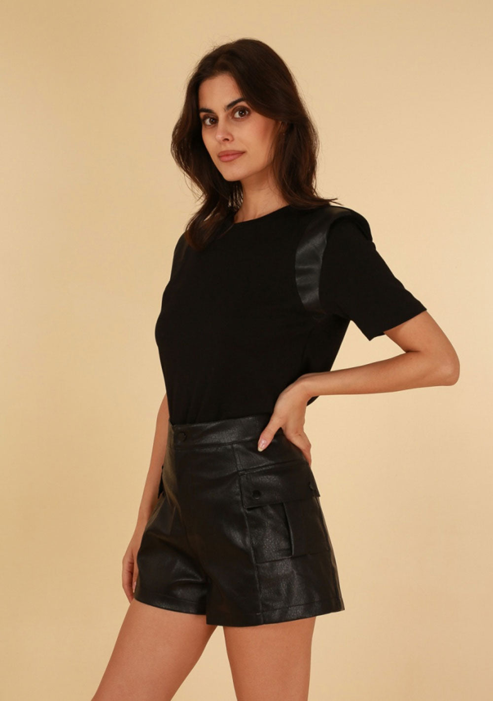 ♡ Lederoptik Shorts