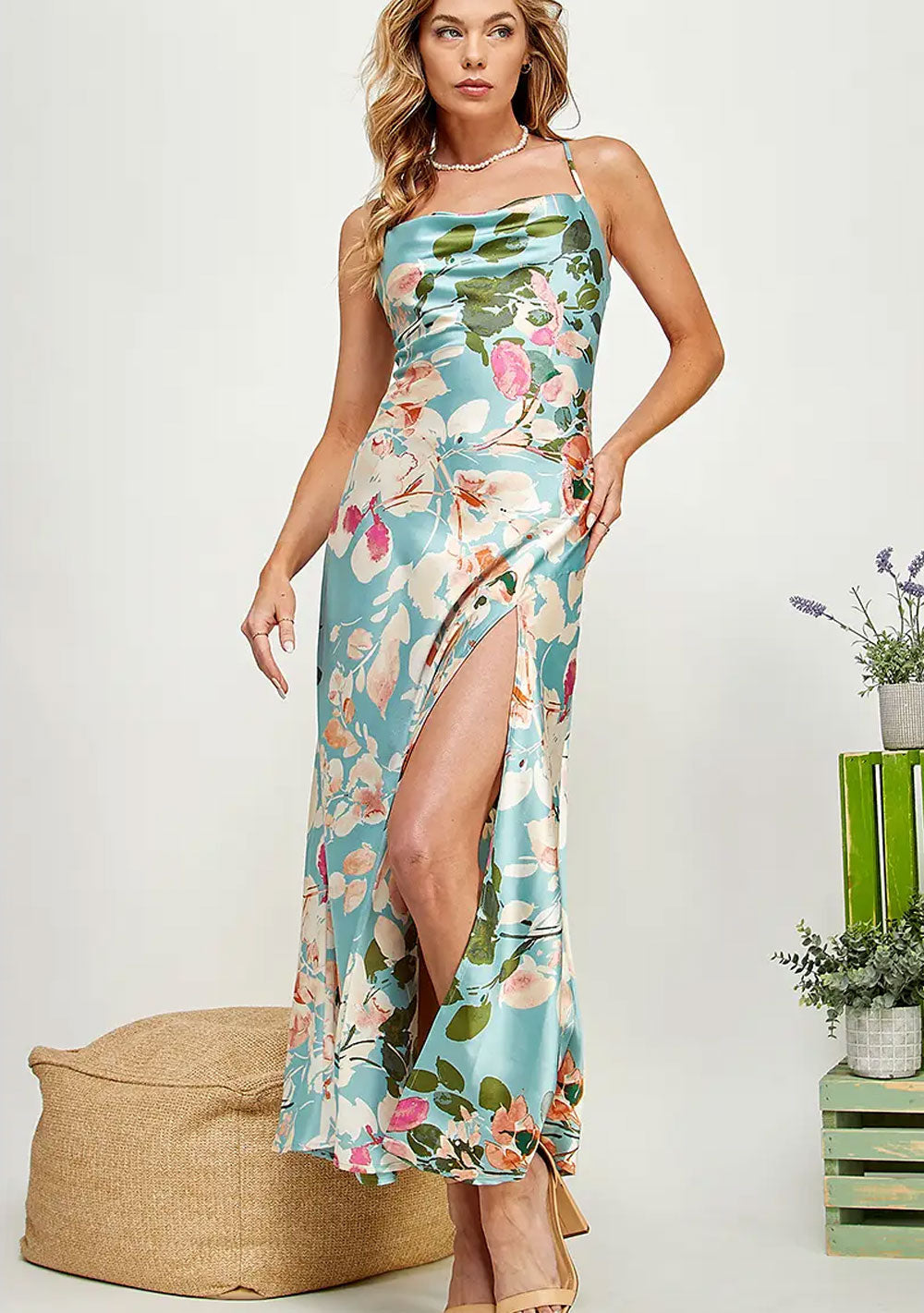 ♡ Rückenfreies Maxi-Slipdress mit Seitenschlitz