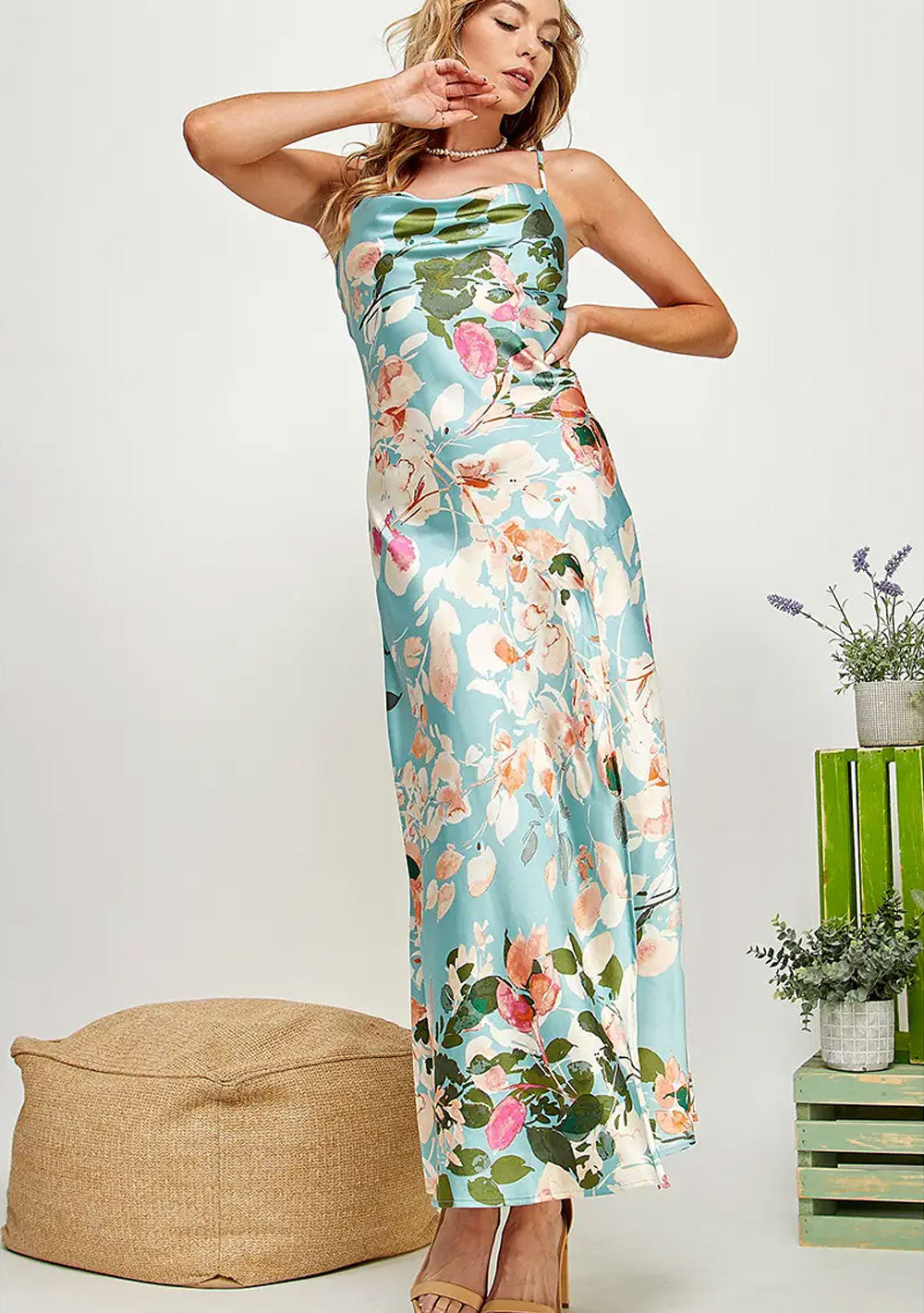 ♡ Rückenfreies Maxi-Slipdress mit Seitenschlitz