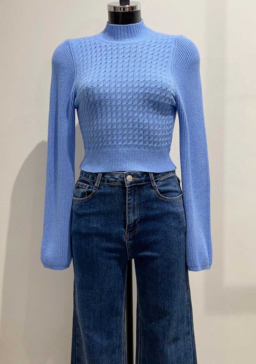 ♡ Enganliegender Zopfstrick-Pullover