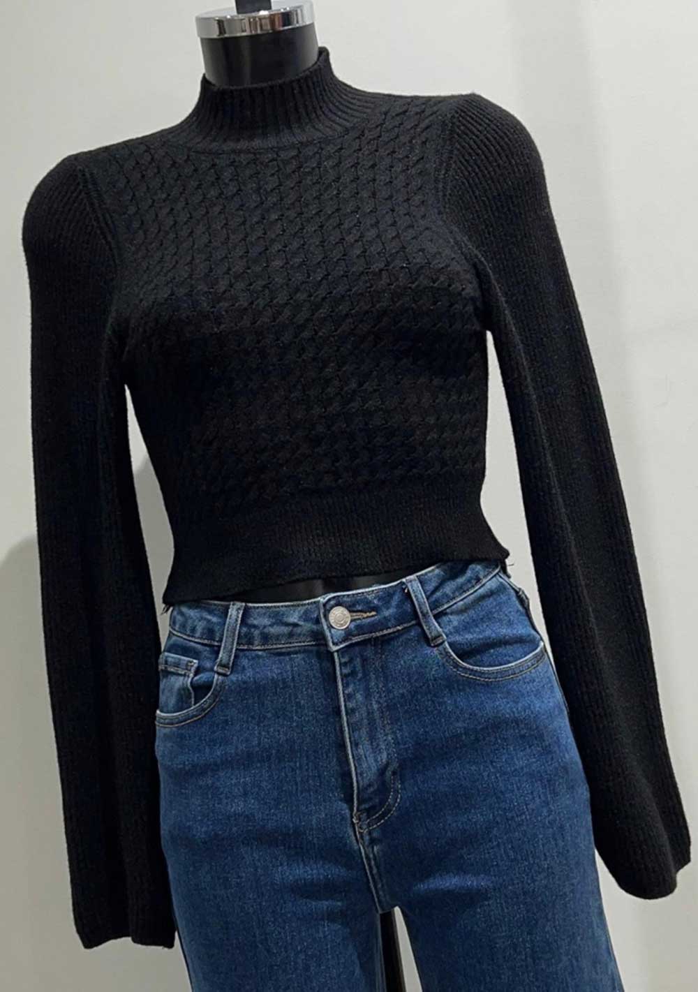 ♡ Enganliegender Zopfstrick-Pullover