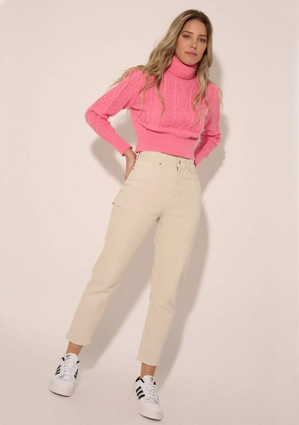 ♡ Kurzer Rollkragen Pullover mit Zopfmuster