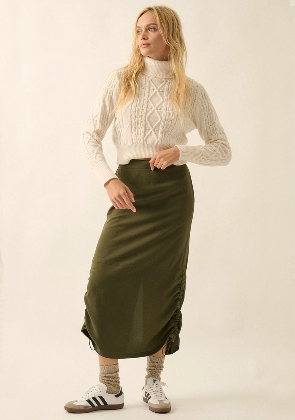 ♡ Kurzer Rollkragen Pullover mit Zopfmuster