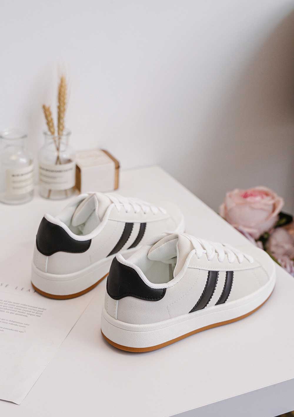 ♡ Sneakers Wildlederoptik