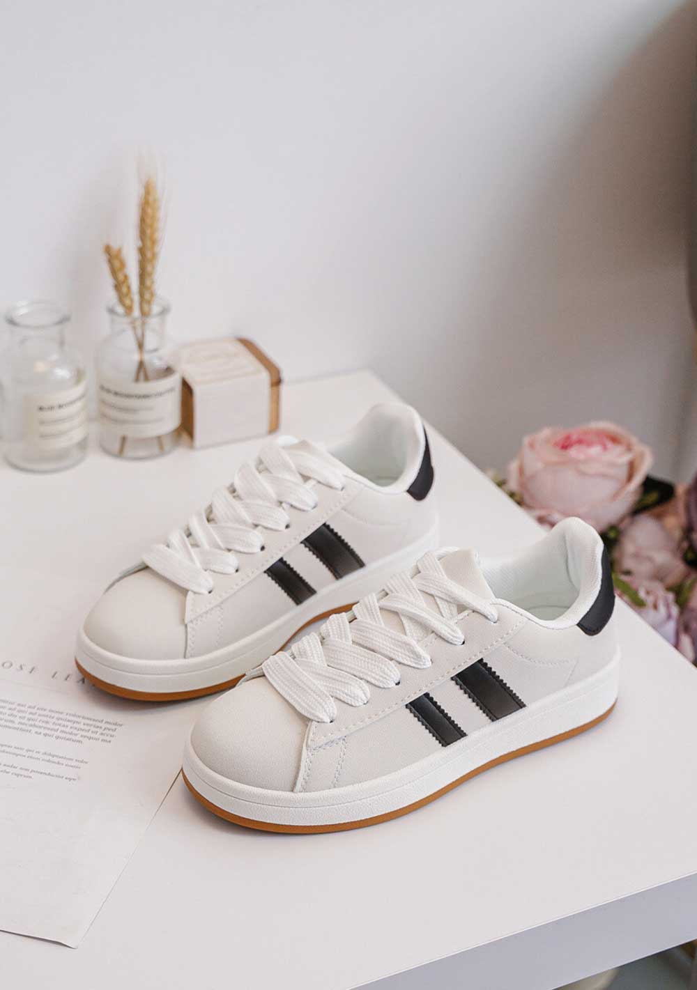 ♡ Sneakers Wildlederoptik