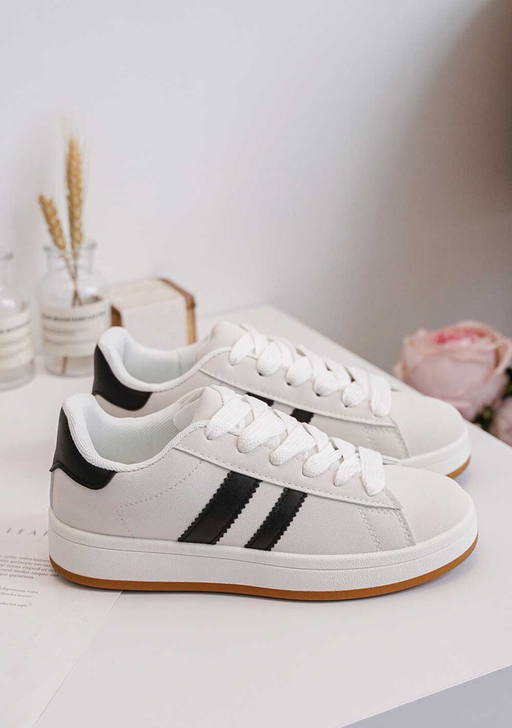 ♡ Sneakers Wildlederoptik