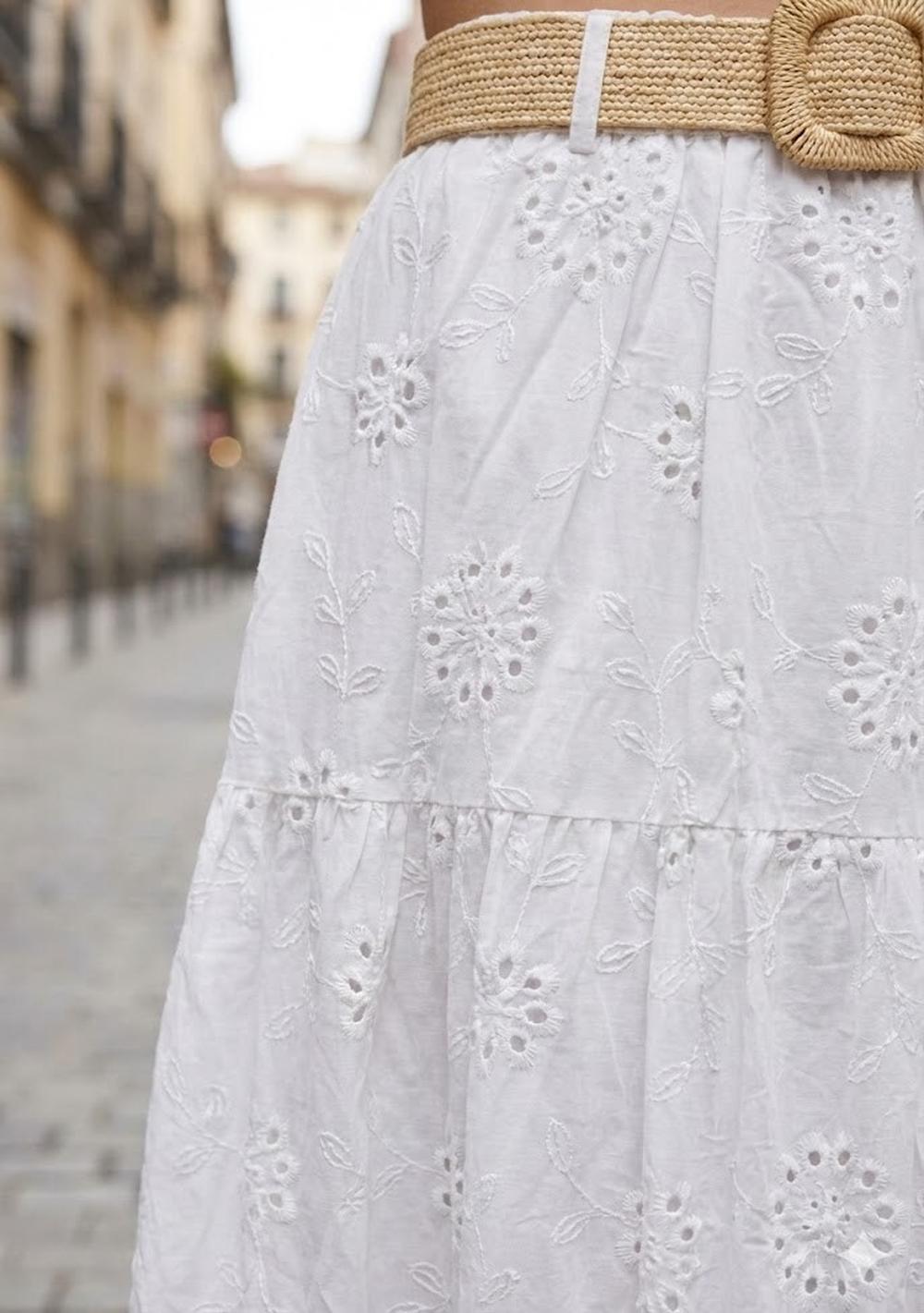 ♡ Maxirock mit Lochstickerei