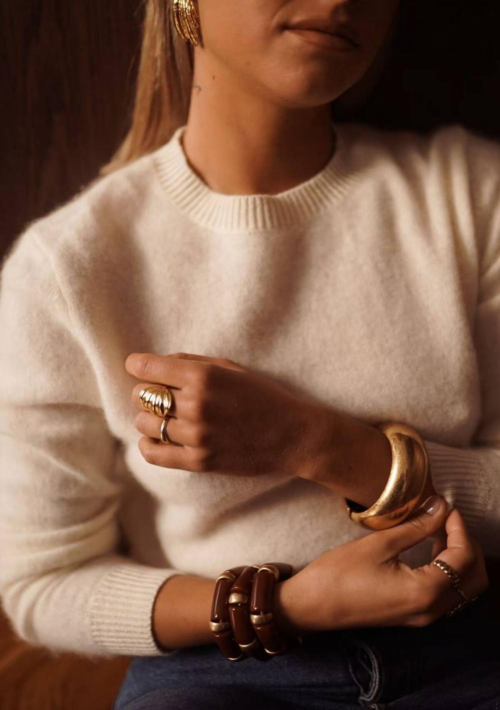 ♡ Rundhals Pullover aus Wolle