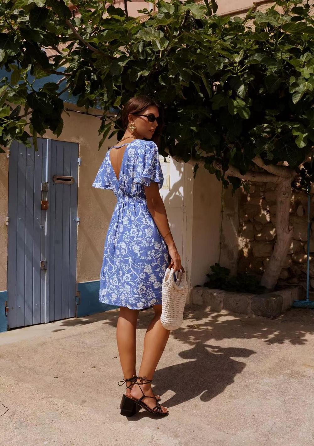 ♡ Geblümtes Minikleid