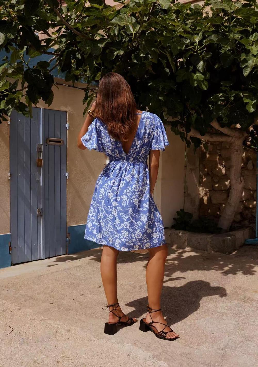 ♡ Geblümtes Minikleid