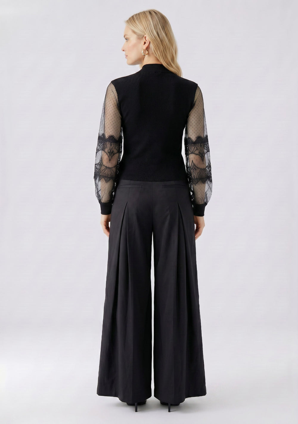 ♡ Spitzen-Bluse mit transparenten Ärmeln