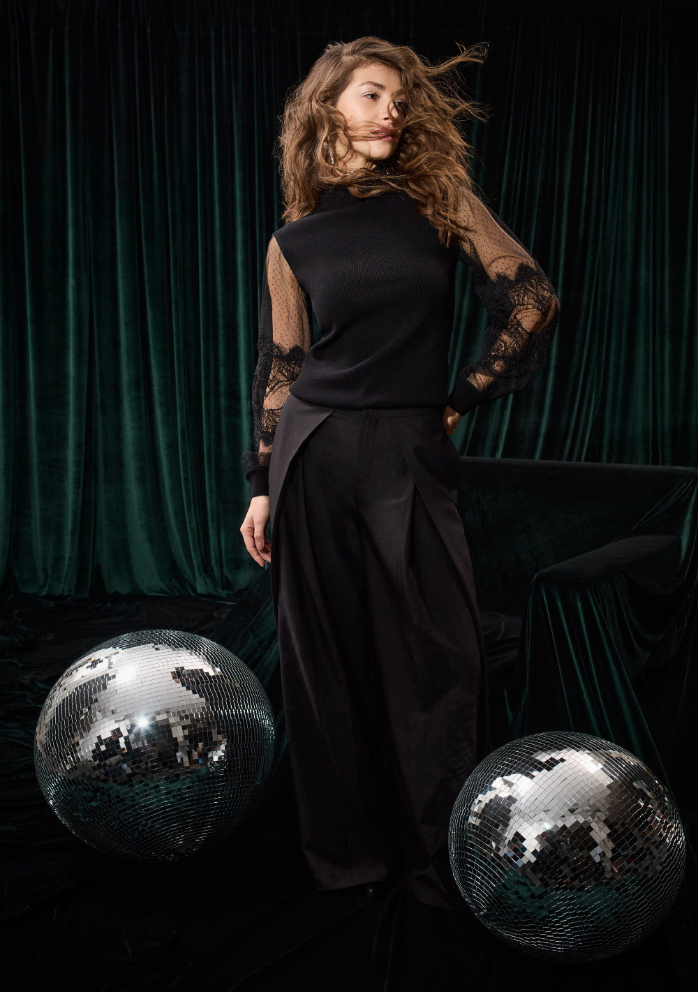 ♡ Spitzen-Bluse mit transparenten Ärmeln