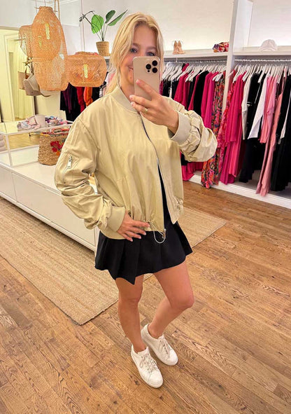 ♡ Bomberjacke mit geschopptem Arm