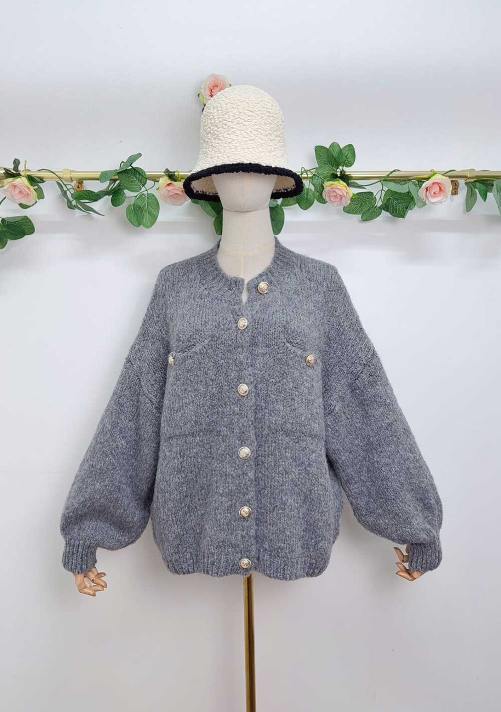 ♡  Cardigan mit Goldknöpfen