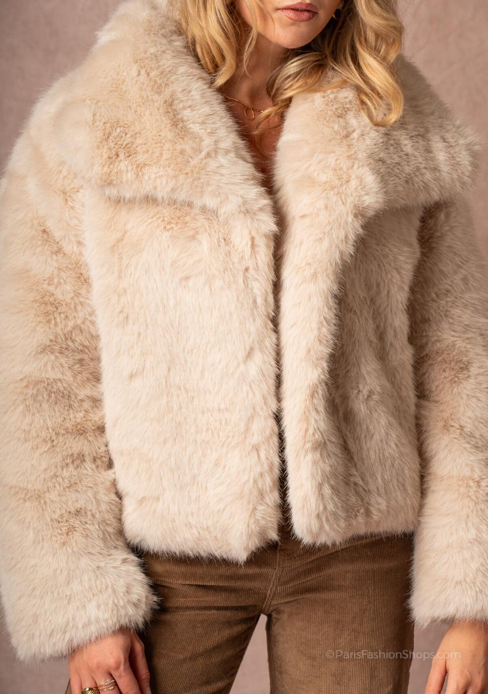 ♡ Kurze Kunstpelz-Jacke mit Kragen