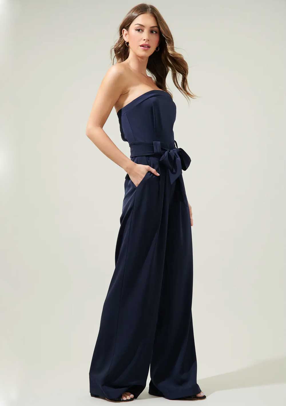♡ Jumpsuit, weites Bein, Schleife