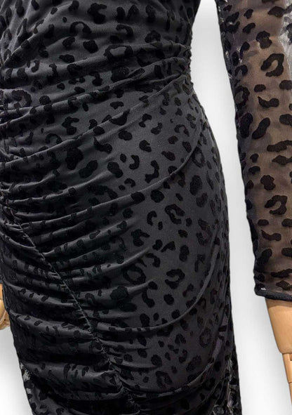 ♡  Minikleid aus Mesh mit Leoprint