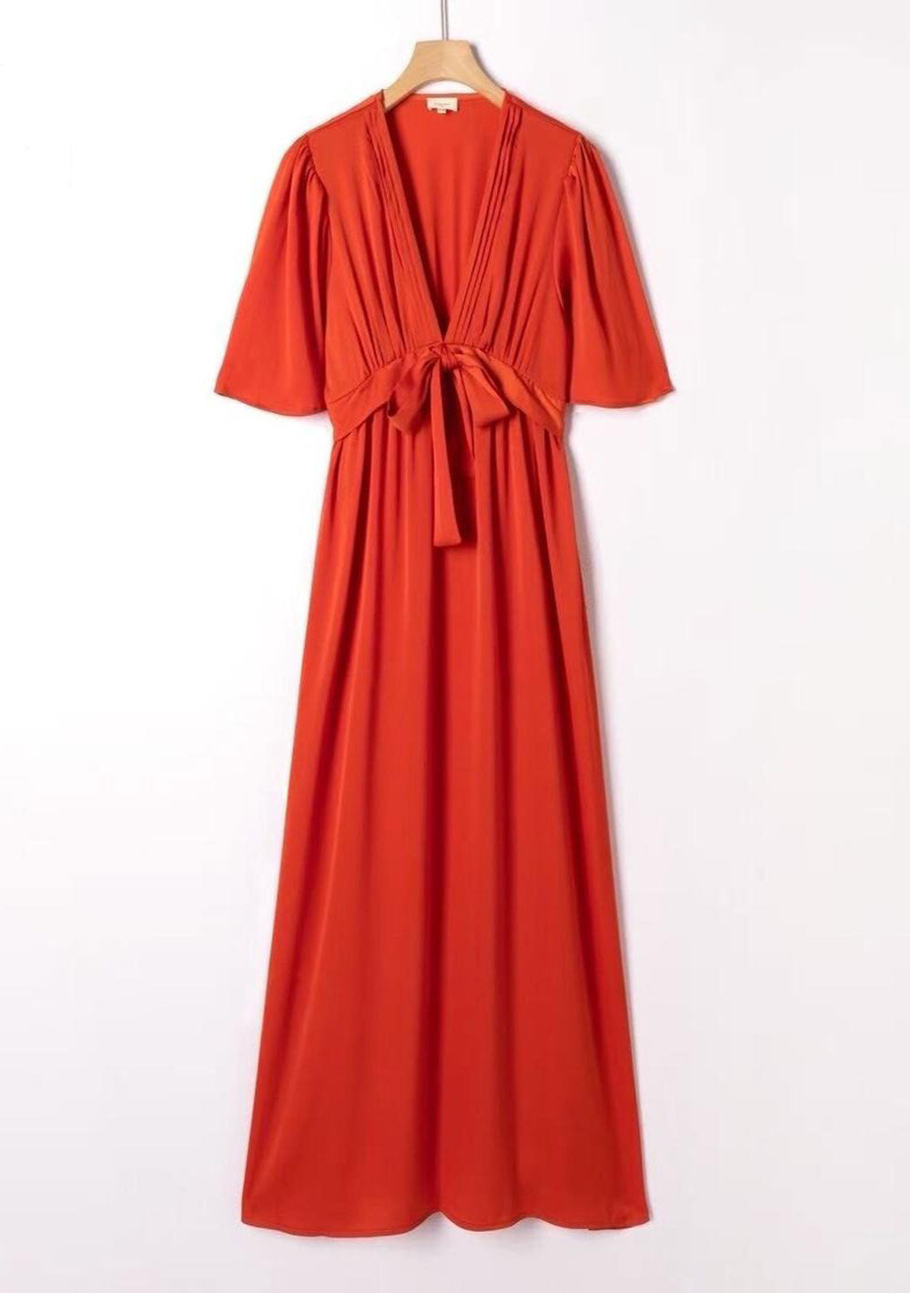 ♡ Maxikleid mit tiefem Ausschnitt