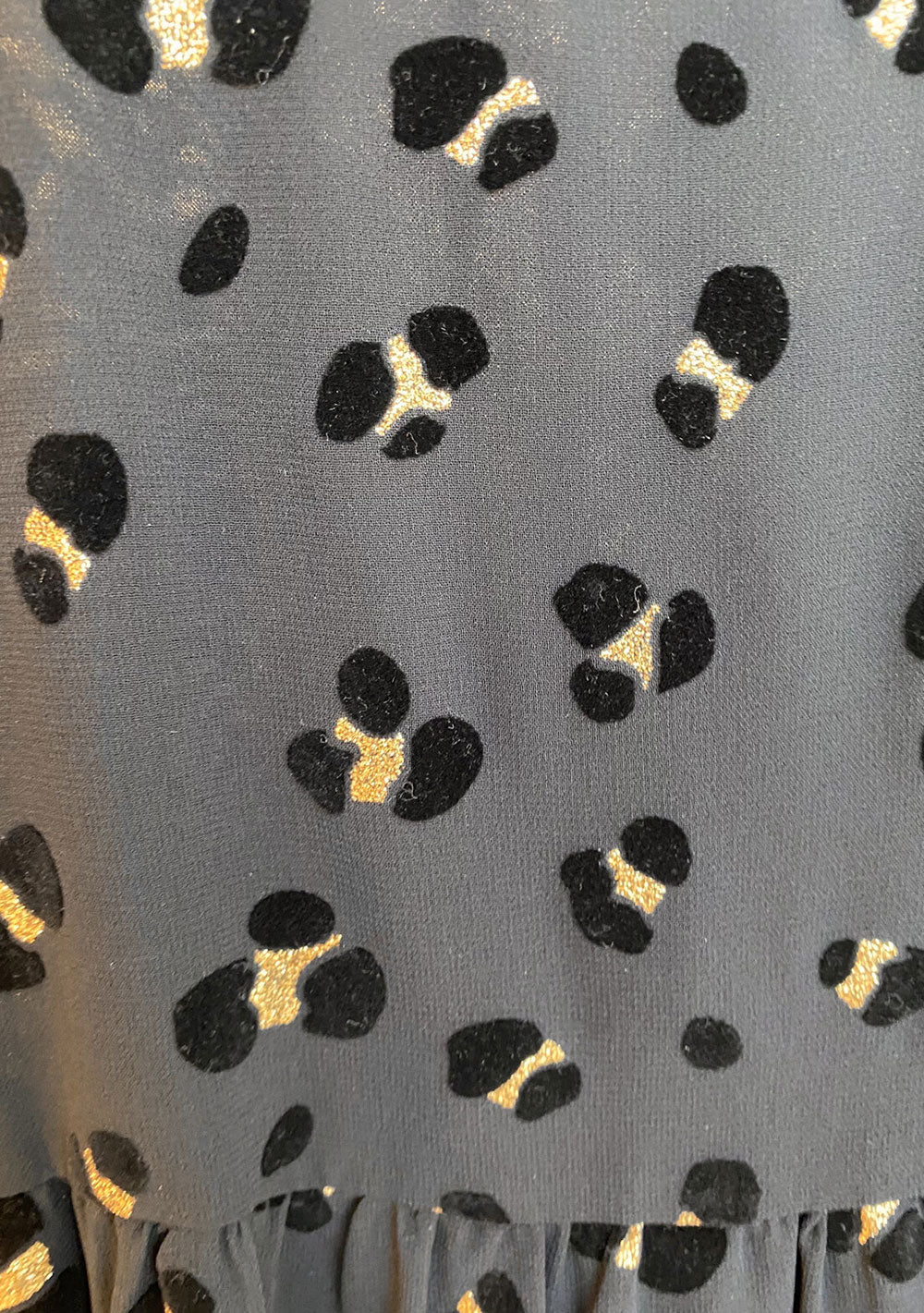 ♡ Maxikleid, Leo, Samtdetails