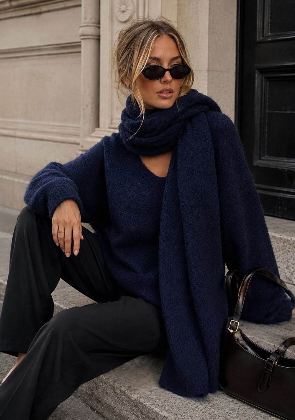 ♡ Pullover aus Weichem Strick mit Passendem Langem Schal