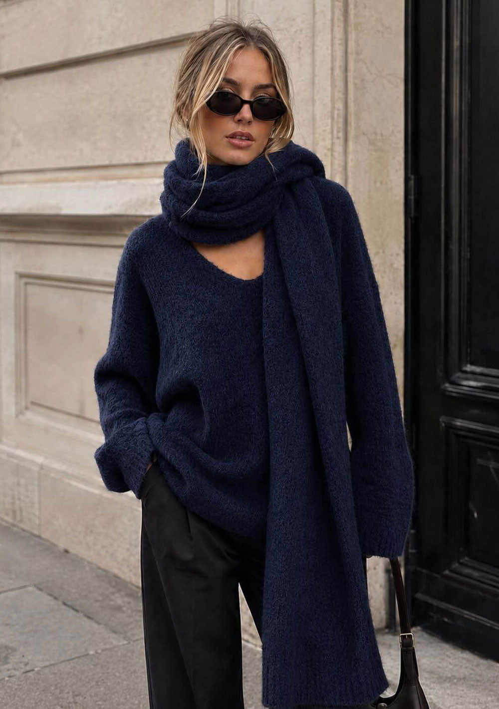 ♡ Pullover aus Weichem Strick mit Passendem Langem Schal