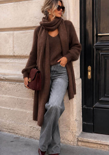 ♡ Pullover aus Weichem Strick mit Passendem Langem Schal