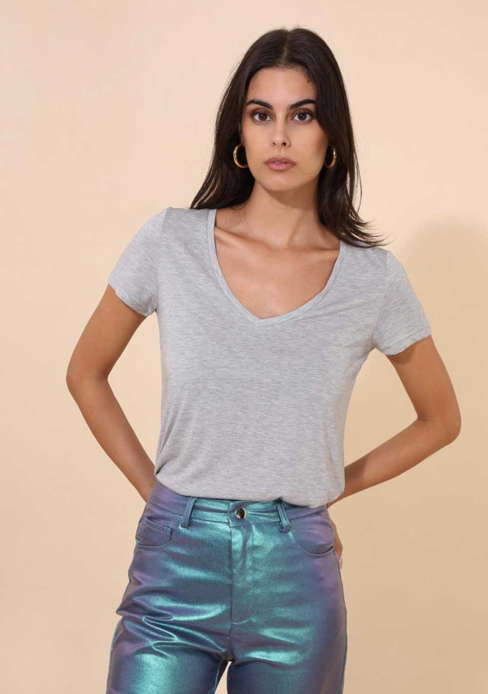 ♡ T-Shirt mit V-Ausschnitt