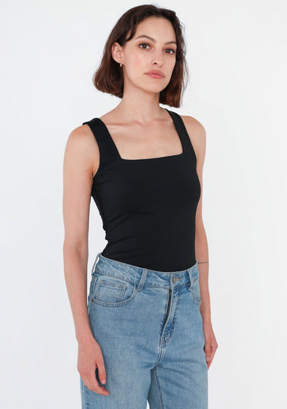 ♡ Top mit eckigem Ausschnitt