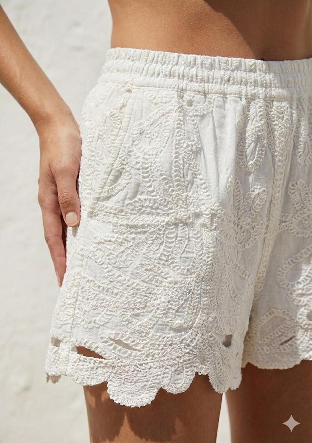 ♡  Shorts aus Häkelspitze