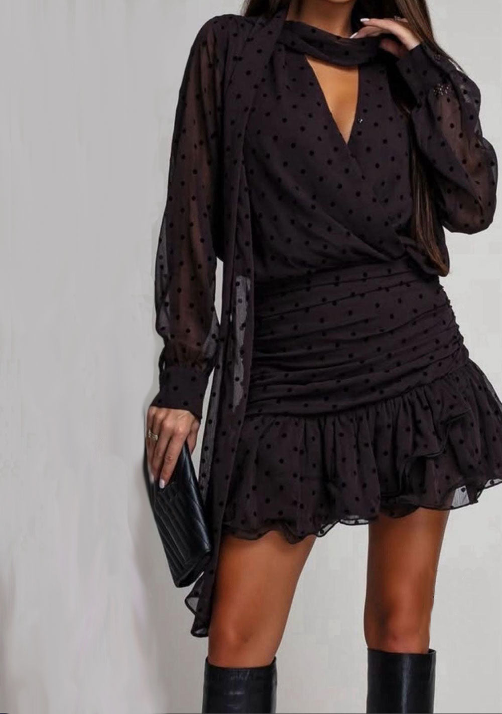 ♡ Minikleid mit Punkten und Schalkragen