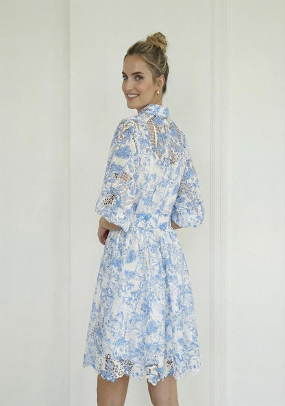 ♡ Minikleid mit Floraler Lochstickerei