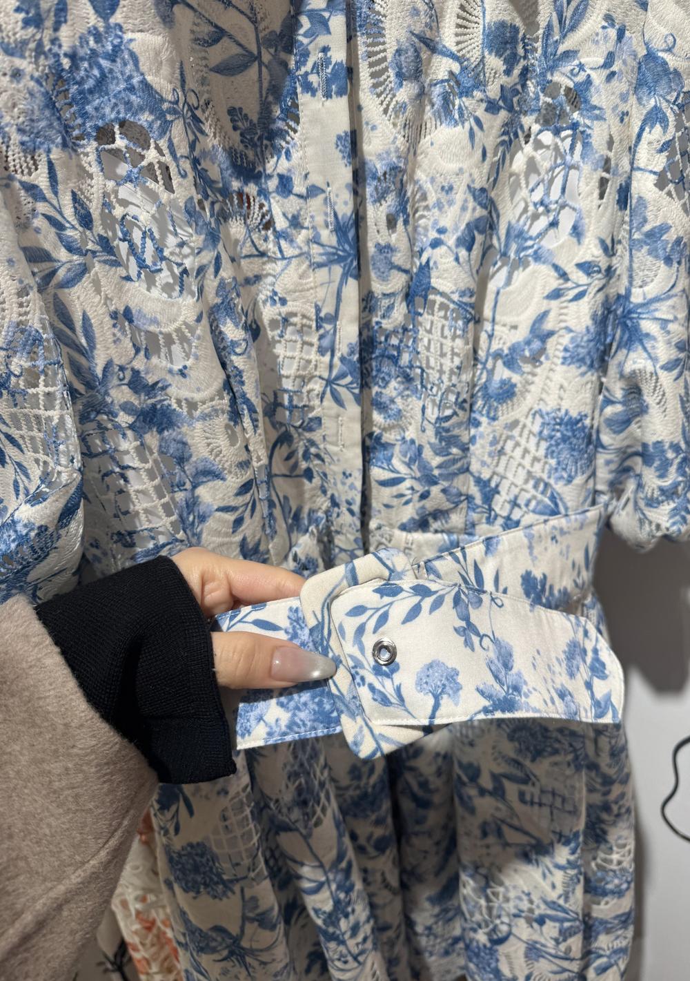 ♡ Minikleid mit Floraler Lochstickerei