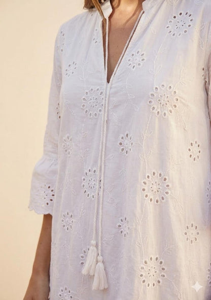 ♡ Minikleid mit Lochstickereien