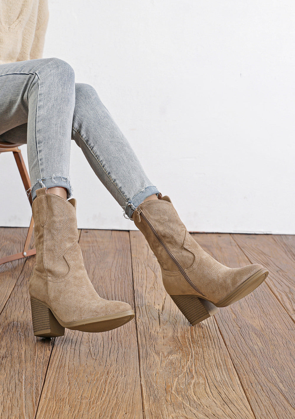 ♡  Cowboy Stiefelette mit Stickerei