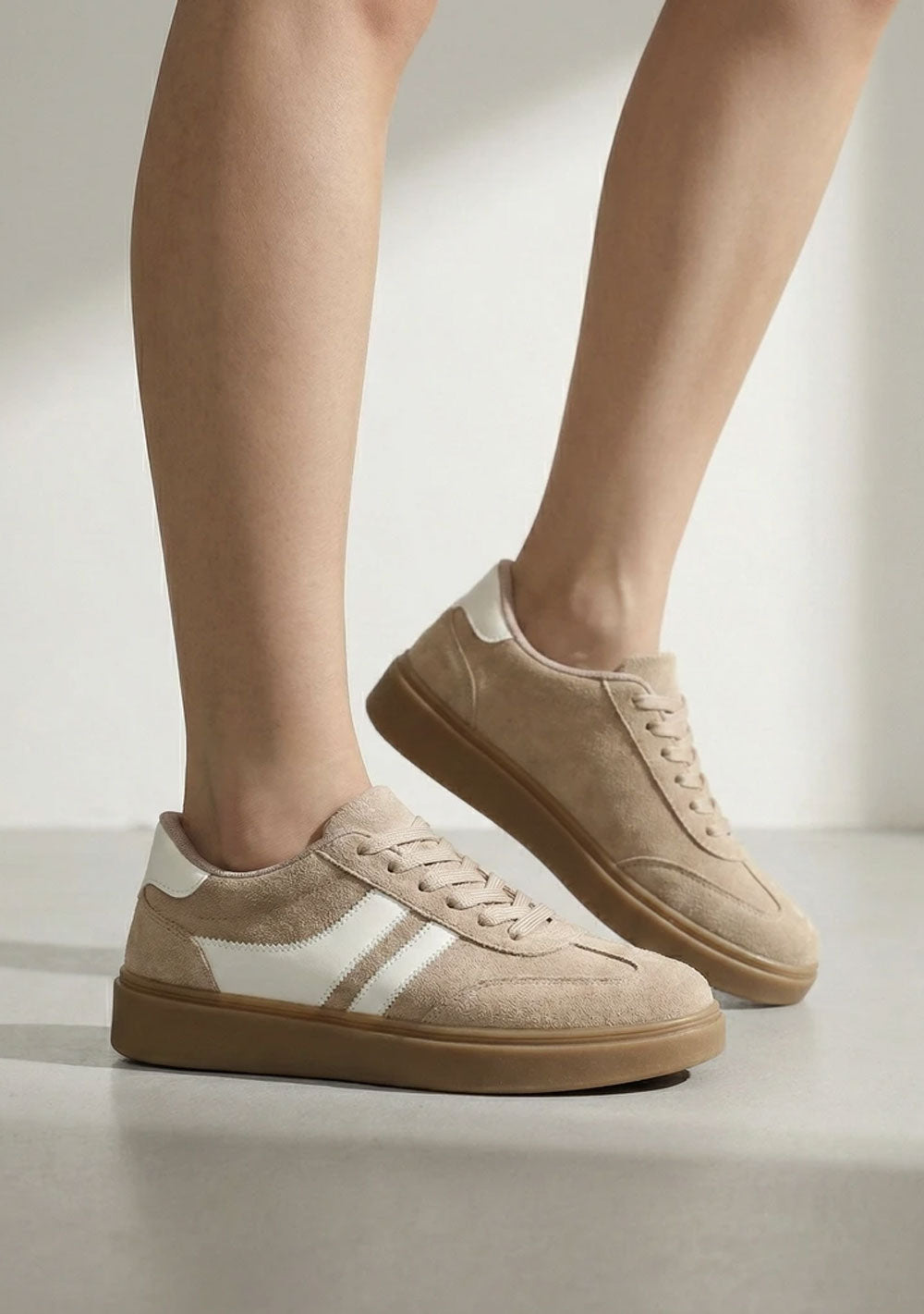 ♡ Sneakers aus Wildlederimitat