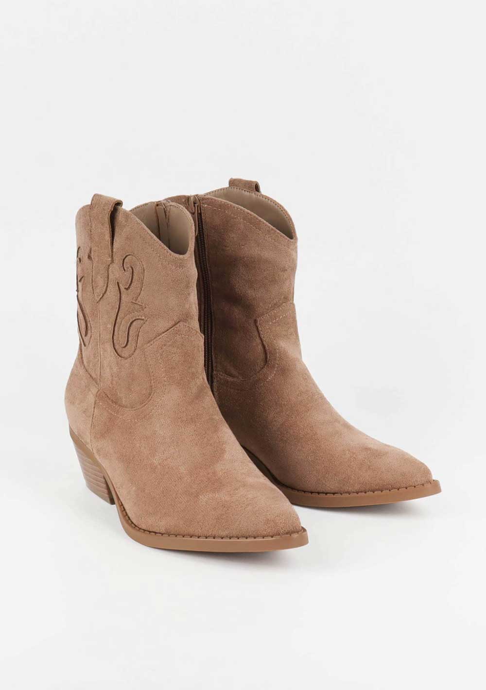 ♡ Cowboy Boots