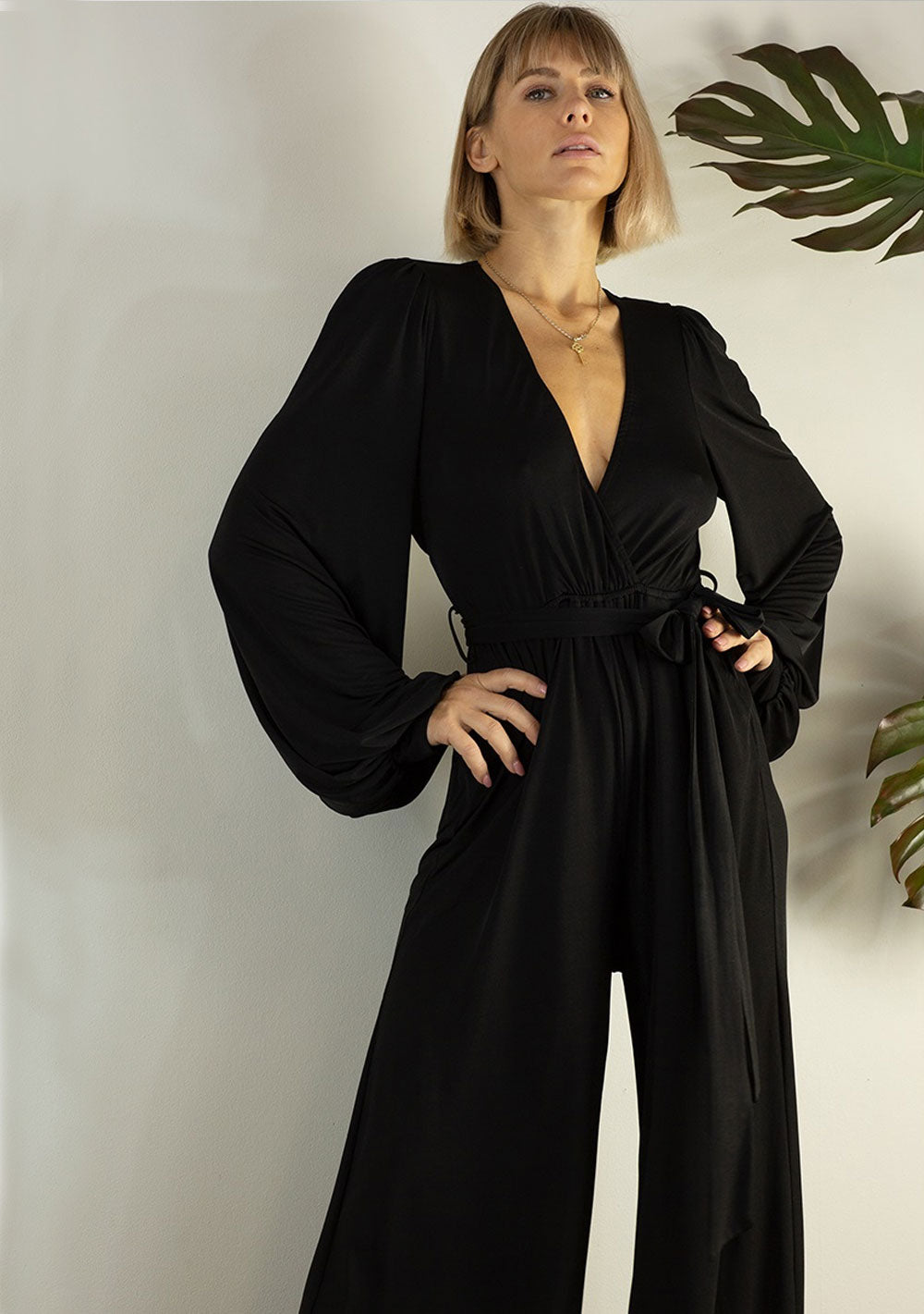 ♡ Jumpsuit mit weitem Bein